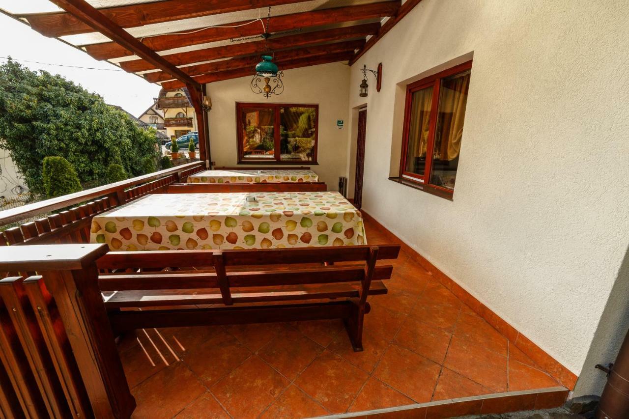 Bed and Breakfast Pensiunea Eva à Sovata Extérieur photo