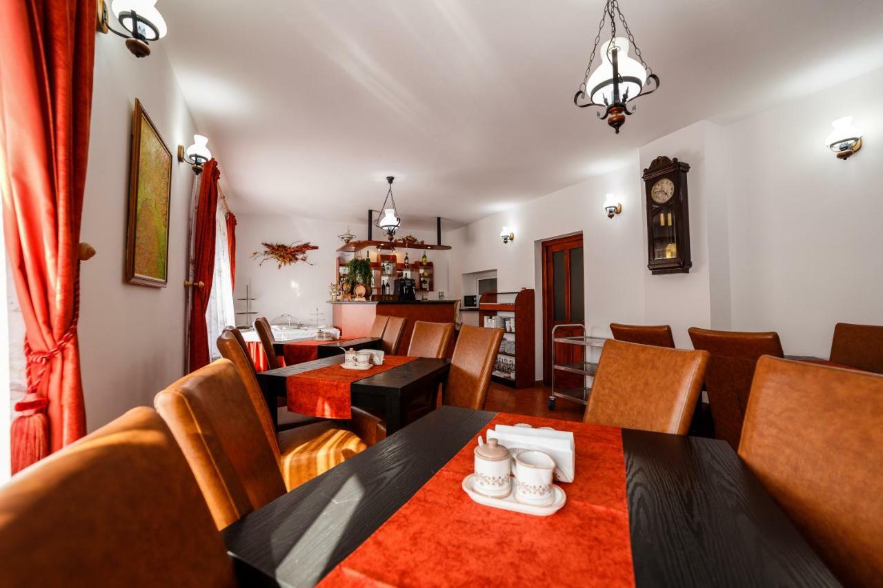 Bed and Breakfast Pensiunea Eva à Sovata Extérieur photo